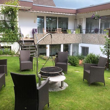 Ferienwohnung Apartment Dettum Mit Eigenem Bad, Kochnische Und Wintergarten Exterior foto