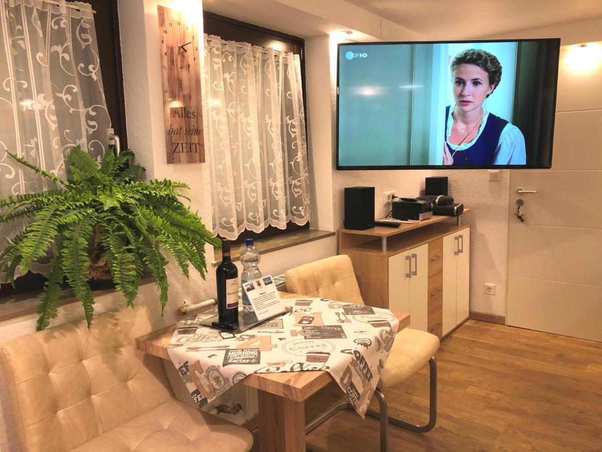 Ferienwohnung Apartment Dettum Mit Eigenem Bad, Kochnische Und Wintergarten Exterior foto
