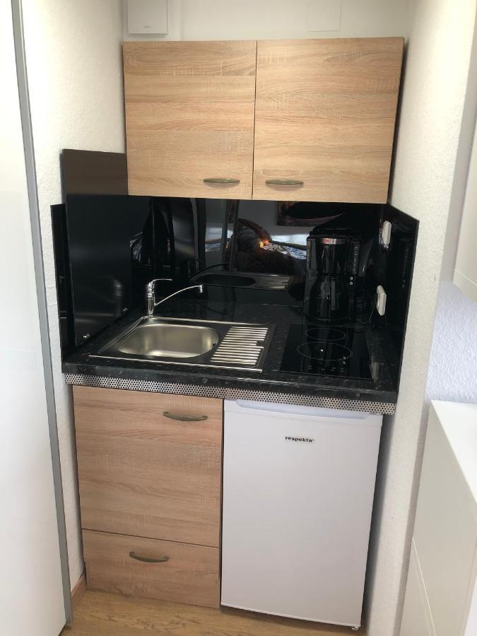 Ferienwohnung Apartment Dettum Mit Eigenem Bad, Kochnische Und Wintergarten Exterior foto